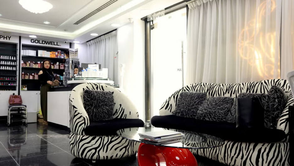 Black and White–Best Beauty Salon JLT Dubai