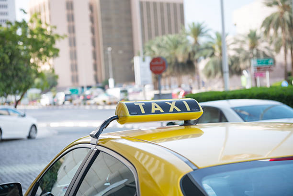 Dubai to Sharjah Taxi